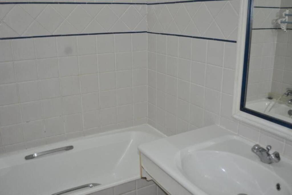 Appartement Populaire Sainte-Anne Esterno foto