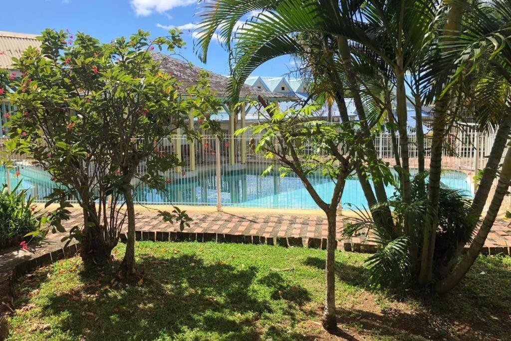 Appartement Populaire Sainte-Anne Esterno foto